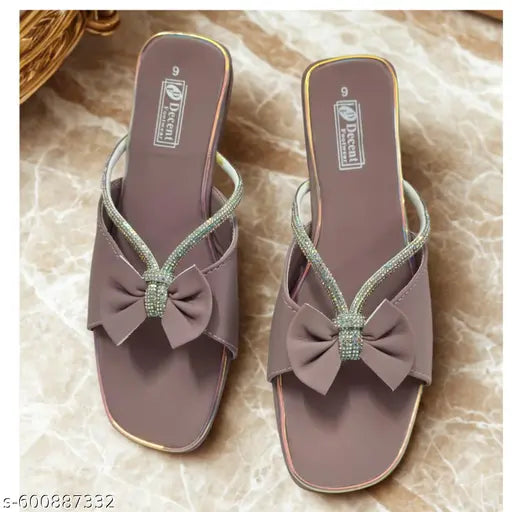 WOMEN FLAT SANDALS/ PARTY WEAR SANDALS FOR WOMEN/ WOMENS FASHION FLAT/TRENDY SANDALS FOR GIRLS