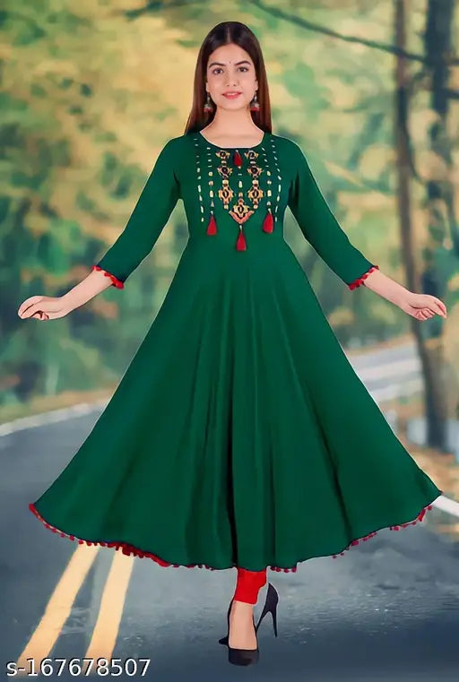 4 LATKAN Embroidered green kurti woman,s