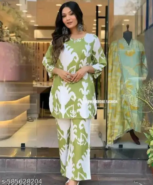 HM Printed Stylish & Trendy Cord Set.