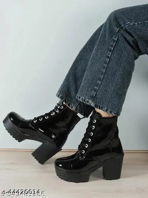 Alluring Women Boots