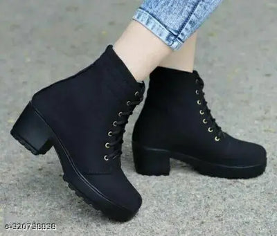 Fashionable Trendy Women Boots